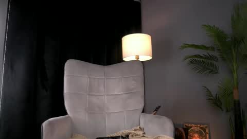 SerenaGrant online show from February 5, 4:16 am