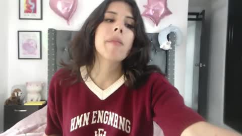 sararoussee online show from March 5, 7:17 pm