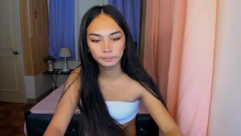 serene_xxx online show from July 11, 10:40 am
