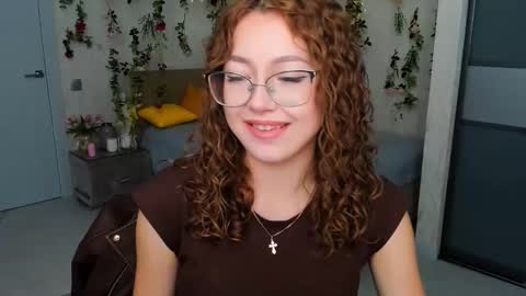 Ophelia online show from September 19, 5:16 pm