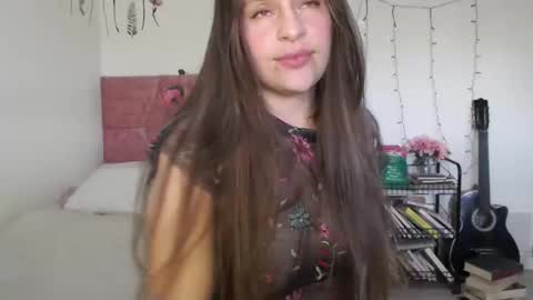 Snapshot of serenity_crystal chatting on December 18, 8:57 pm serenity_crystal online show from December 18, 8:57 pm