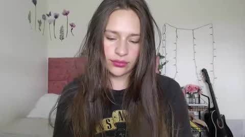 Snapshot of serenity_crystal chatting on January 2, 6:56 pm serenity_crystal online show from January 2, 6:56 pm