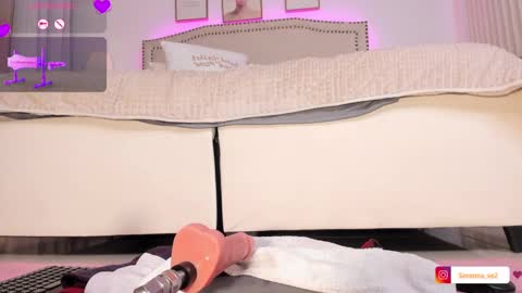 Serenna Cruz online show from March 7, 12:15 am