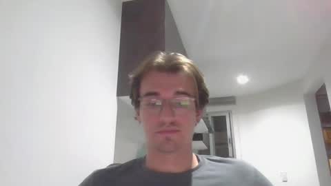 Snapshot of servandomier chatting on October 27, 5:18 am mier online show from October 27, 5:18 am