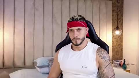 Snapshot of seth_vega_ chatting on February 5, 6:59 pm HEY IM SETH online show from February 5, 6:59 pm