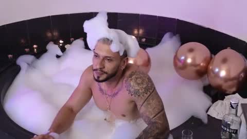 Snapshot of seth_vega_ chatting on March 1, 2:59 am HEY IM SETH online show from March 1, 2:59 am