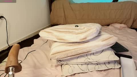 Setsuna  online show from November 26, 9:22 pm