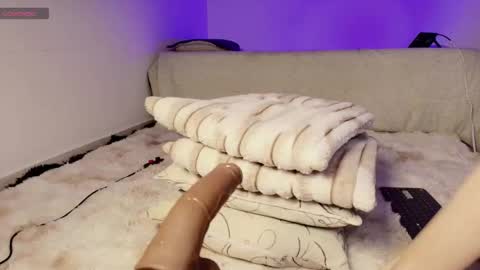 Setsuna  online show from February 5, 4:10 pm