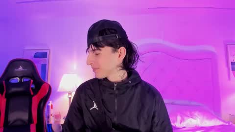 sett_and_gwen online show from March 7, 4:23 am