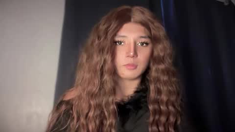 Hi im anne online show from November 25, 10:52 pm