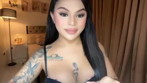 tan online show from July 10, 12:10 pm