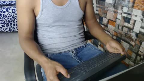 arnold online show from October 29, 9:37 pm