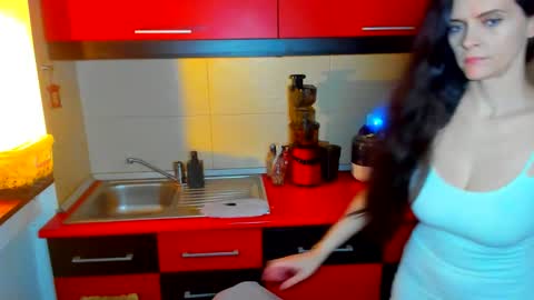 sexqueen1111 online show from April 9, 5:51 pm