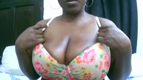 sexxi_ebony online show from October 5, 9:18 am