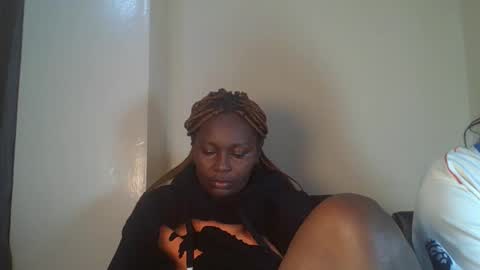 Snapshot of sexxy_amira chatting on October 14, 12:19 pm sexxy_amira online show from October 14, 12:19 pm