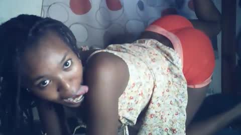 sexxy_curvy23 online show from March 20, 8:19 am