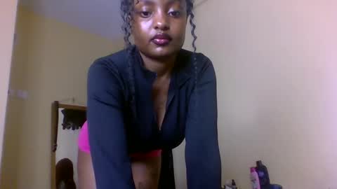 Snapshot of sexxy_daisyy chatting on October 22, 6:38 am sexxy_daisyy online show from October 22, 6:38 am