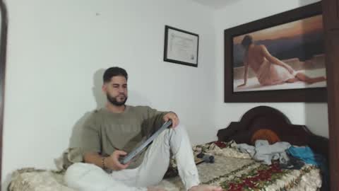 sexxy man online show from December 13, 8:30 am