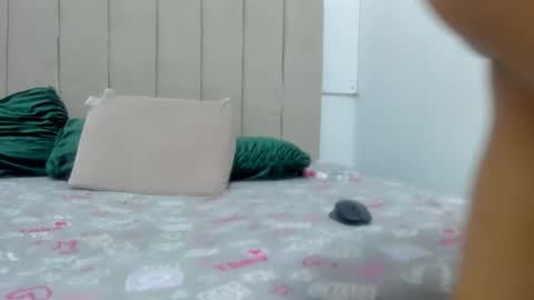 sexy_candy18x online show from January 9, 1:11 am