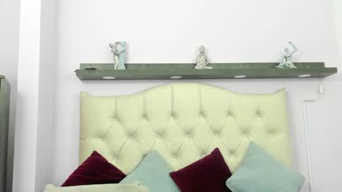 sexy_candy18x online show from March 2, 7:15 am