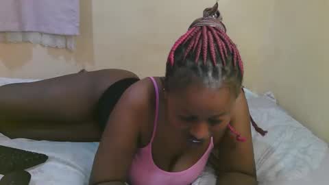 sexy_latasha online show from April 11, 7:45 am