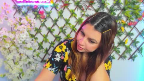 Lily online show from December 14, 4:30 am