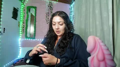 sexy lolas online show from March 12, 6:50 am