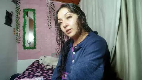 sexy lolas online show from June 8, 1:28 am