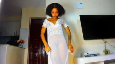 red online show from June 25, 5:40 pm