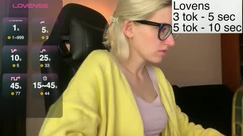 Sexy-Sweets online show from November 18, 6:44 pm