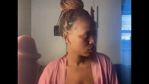 sexyasszeeee online show from February 25, 12:42 pm