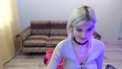 sexybeatriice online show from December 2, 7:29 am