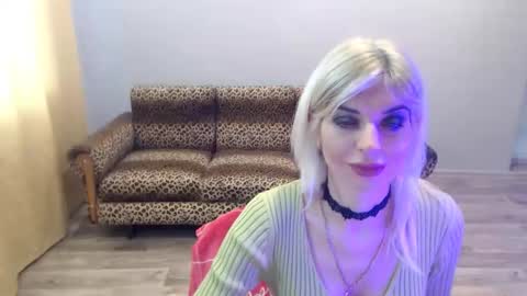 sexybeatriice online show from December 21, 7:59 am