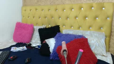 sexybootiex online show from March 9, 12:43 pm