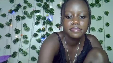 Snapshot of sexybree_love chatting on December 23, 10:23 pm sexybree_love online show from December 23, 10:23 pm