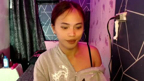 Miss Cheng online show from August 5, 9:12 pm