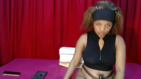 sexyfishxx online show from June 9, 11:10 am