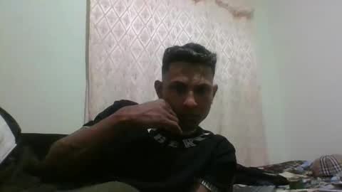 Snapshot of sexyleon69 chatting on February 6, 7:35 am Sexy leon online show from February 6, 7:35 am