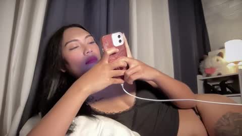 maxine online show from March 5, 4:27 pm