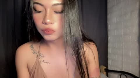 maxine online show from May 6, 2:56 pm