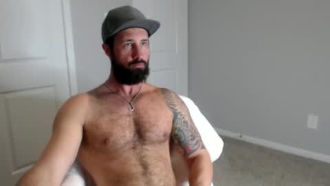 Snapshot of sexymanmk26 chatting on February 5, 4:03 pm lets go private  im ready to play pvt cum online show from February 5, 4:03 pm