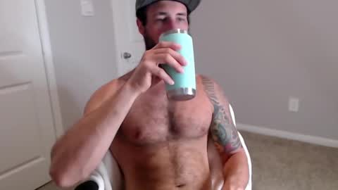Snapshot of sexymanmk26 chatting on March 7, 1:40 pm lets go private  im ready to play pvt cum online show from March 7, 1:40 pm