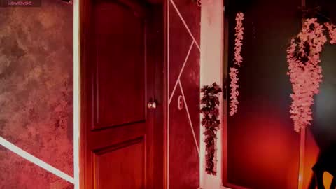 N A F online show from November 6, 8:34 pm