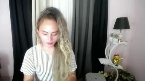 PAOLA 3 online show from March 27, 11:55 am