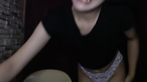 ella online show from December 23, 5:22 pm