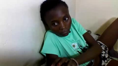 VIVIAN online show from March 1, 7:41 am