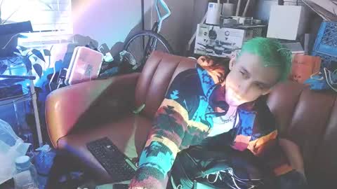 Possum online show from February 26, 9:01 am