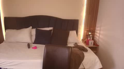 R A C H E L online show from March 25, 12:12 pm