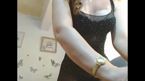 Venus Independent Model online show from December 15, 5:09 pm