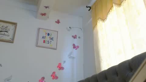 Venus Independent Model online show from June 13, 5:23 pm